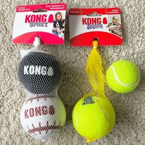 Kong | Sport and Squeak Ball Set